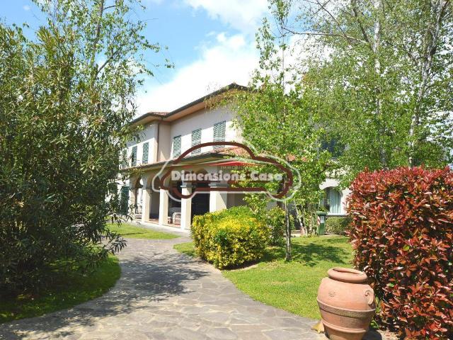 Villa 5 vani 450mq