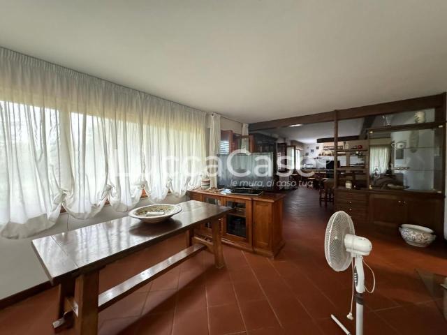 Villa 5 vani 450mq