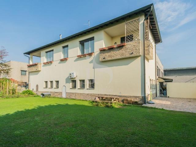 Villa 5 vani 480mq