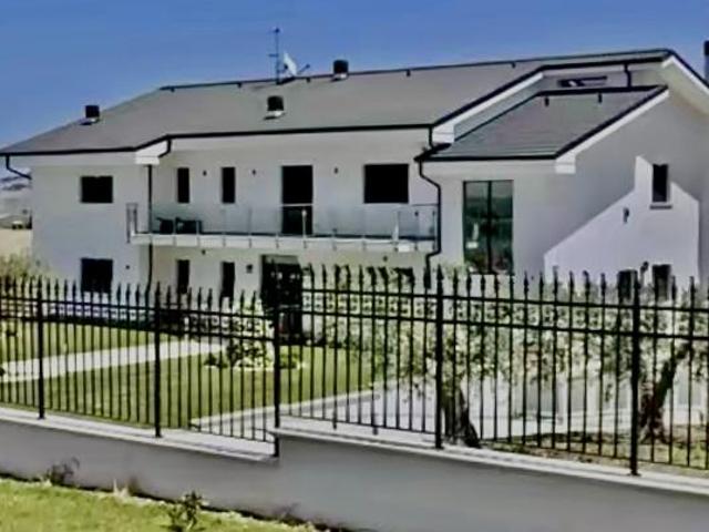 Villa 6 camere da letto, Montenero Di Bisaccia Campobasso 86036 DS99234853