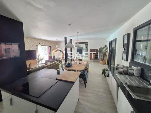 Villa 6 chambres, Montamise Poitou 86360 ES103491740