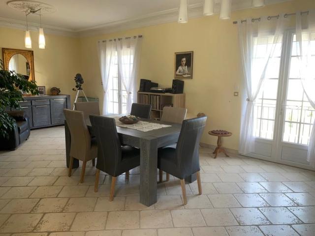 Villa 6 chambres à 5 km d'Aulnay