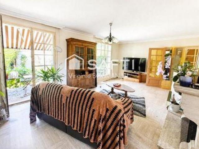 Villa 6 chambres, Fouilloy Picardie 80800 DS104404306