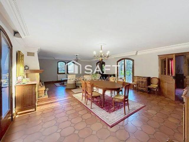 Villa 6 chambres, Le Deschaux Franche 39120 ES102856710