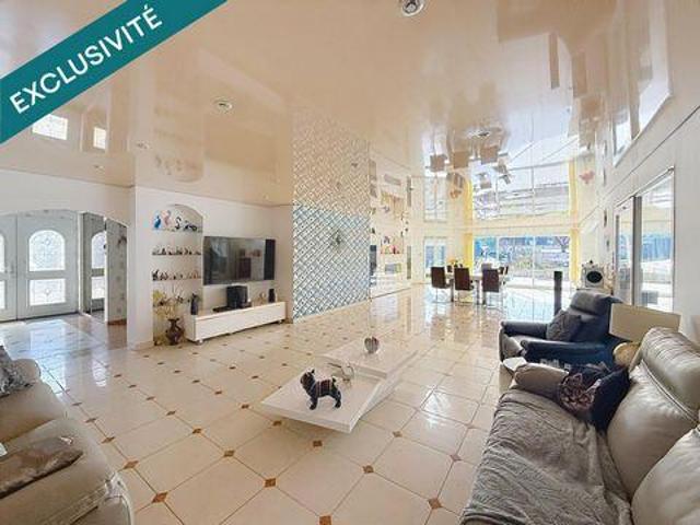 Villa 6 chambres, Le Puy Franche 25640 DS99734253