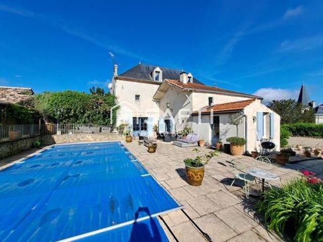 Villa 6 chambres, Saint Poitou 17150 DS102368682