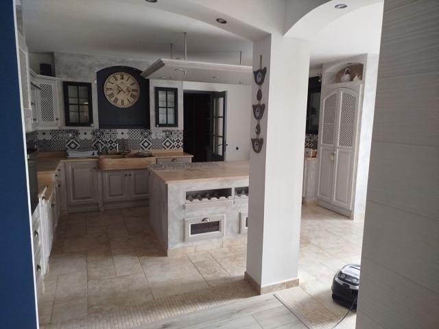 Villa 6 pièce s 180 m2