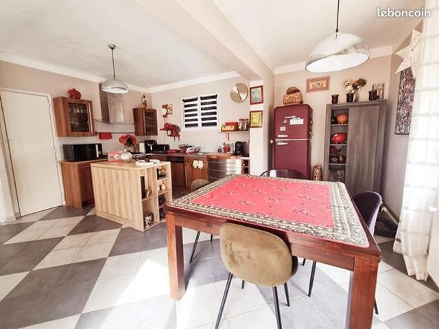 Maison 6 pièces 141 m²
