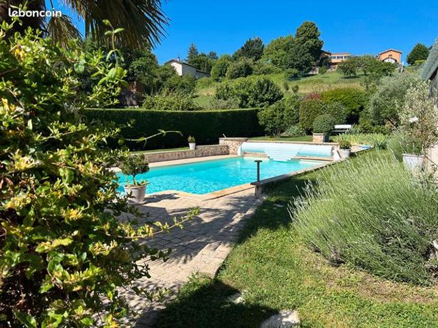 Villa 6 pièces 144 m²