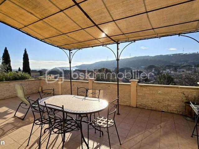 Villa 6 pièces 156 m²