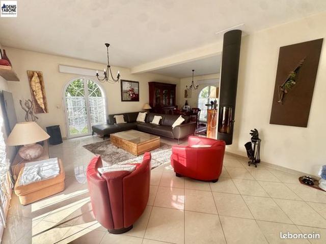 Villa 6 pièces 159 m²