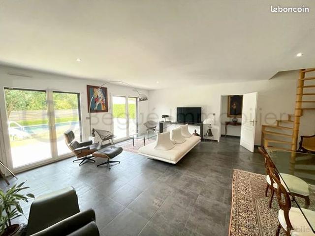 Villa 6 pièces 163 m²