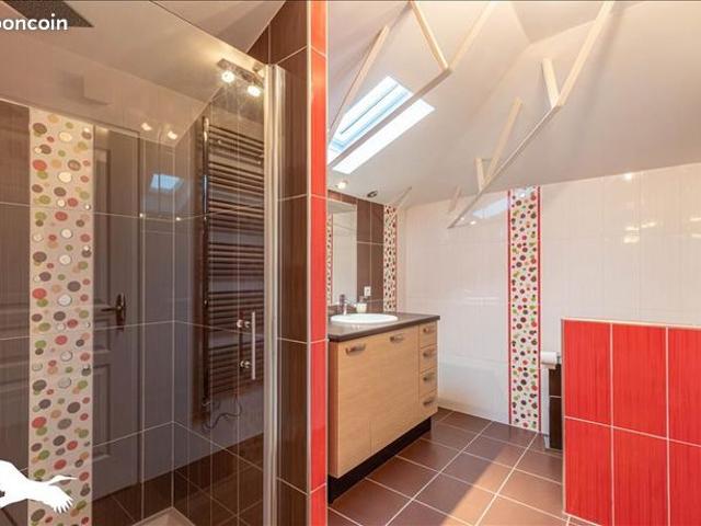 Villa 6 pièces 205 m²