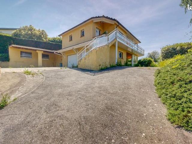 Villa 6 pièces 241 m²