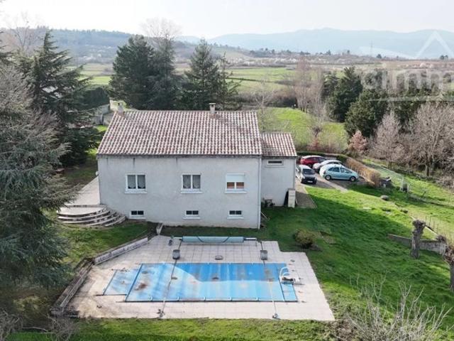 Villa 6 pièces de 156m² sur les hauteurs de Saint Pierre de Boeuf