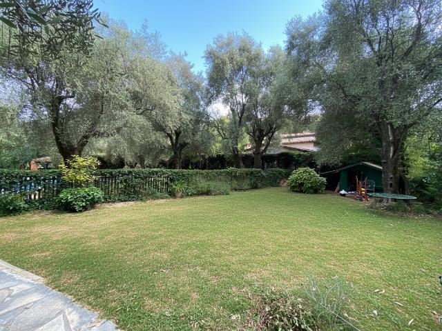 Villa 6 pièces Grasse 193.00m² 2700€ à louer