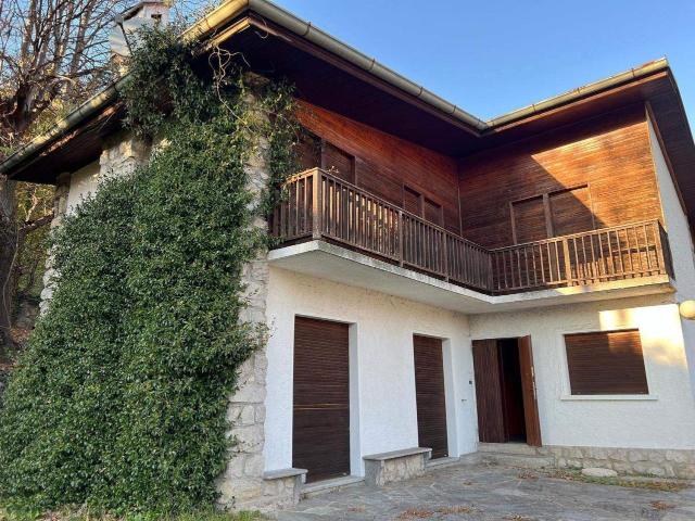 Villa 6 vani 272mq