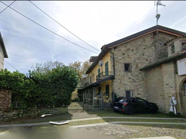 Villa 6 vani 300mq