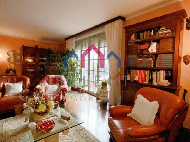 Villa 6 vani 350mq