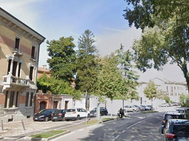 Villa 6 vani 600mq