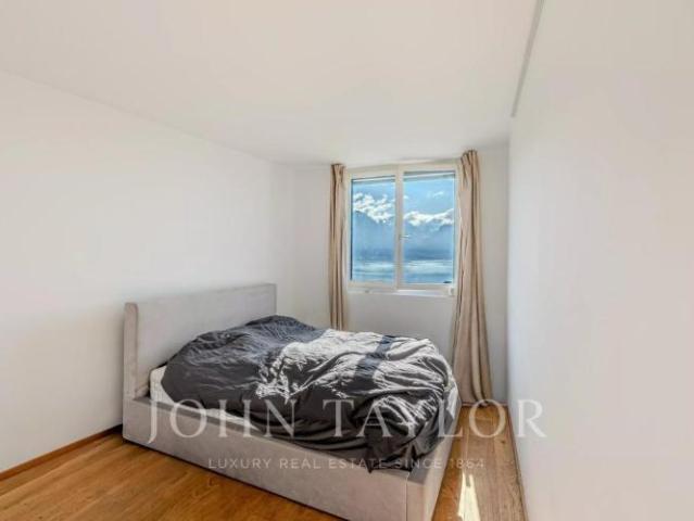 Moderne Villa mit Panoramablick in Brent