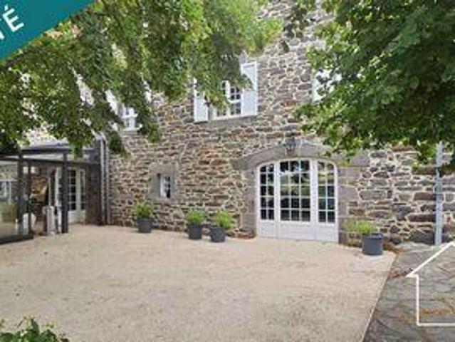 Villa 7 chambres, Massiac Auvergne 15500 DS103585109