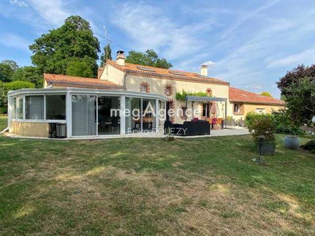 Villa 7 chambres, Yzernay Pays de la Loire 49360 DS103095662