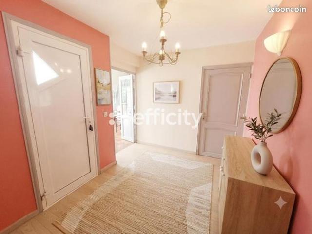 Villa 7 pièces 170 m²
