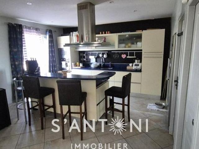 Villa 7 pièces 170 m²