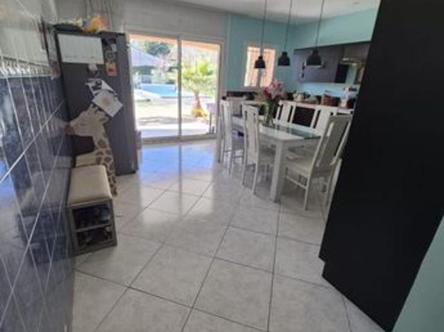 Villa 7 pièces 219 m²