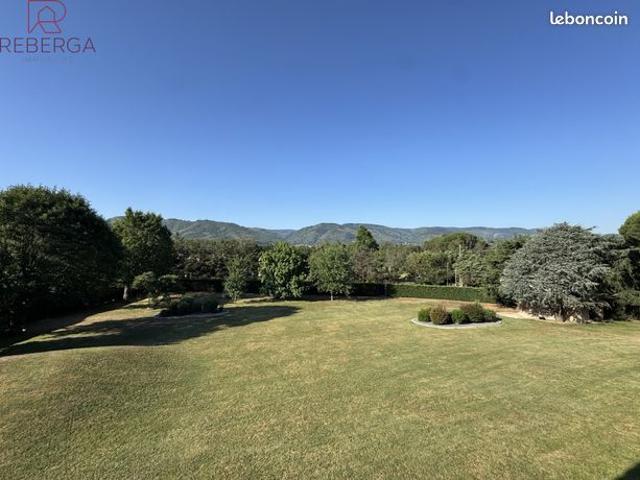 Villa 7 pièces 235 m²