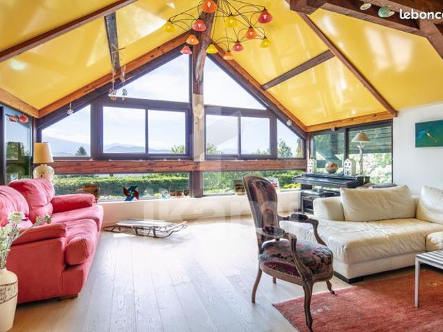 Villa 7 pièces 246 m²