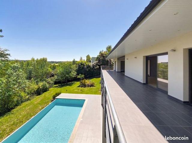 Villa 7 pièces 275 m²
