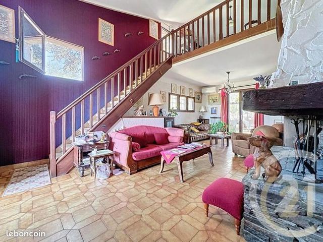 Villa 7 pièces 282 m²
