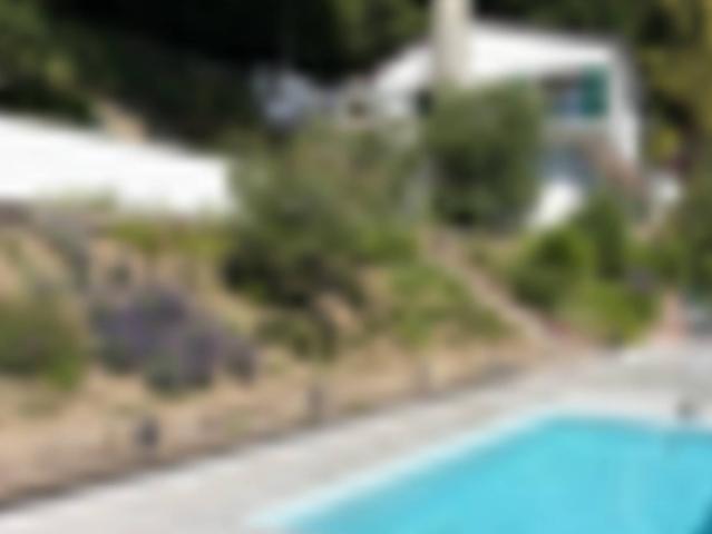 Villa 7.5 pièces à Epalinges avec piscine