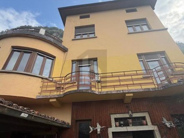 Villa 7.5 Zimmer
