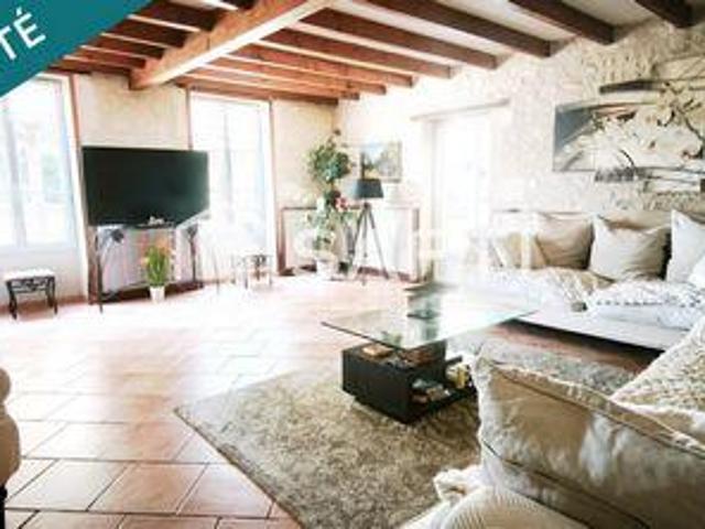 Villa 8 chambres, Bourg Poitou 16200 DS103743454
