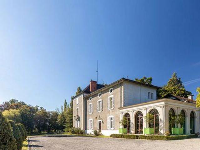 Villa 8 chambres, Bourg Rhône 01700 ES96317025