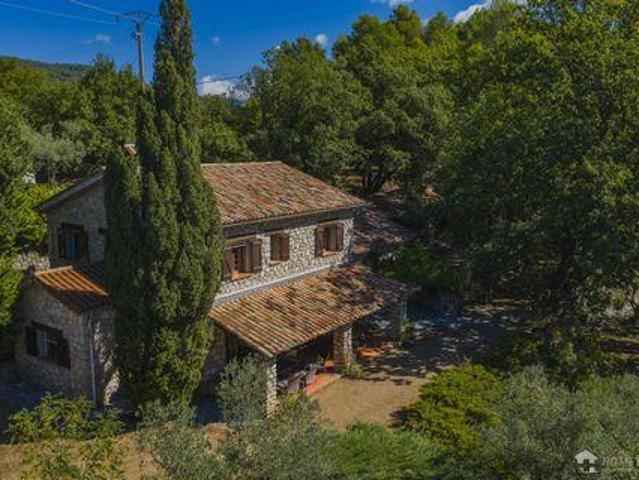 Villa 8 chambres, Callas Provence 83830 DS102557525