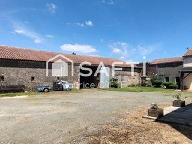 Villa 8 chambres, Chantonnay Pays de la Loire 85110 DS103014714