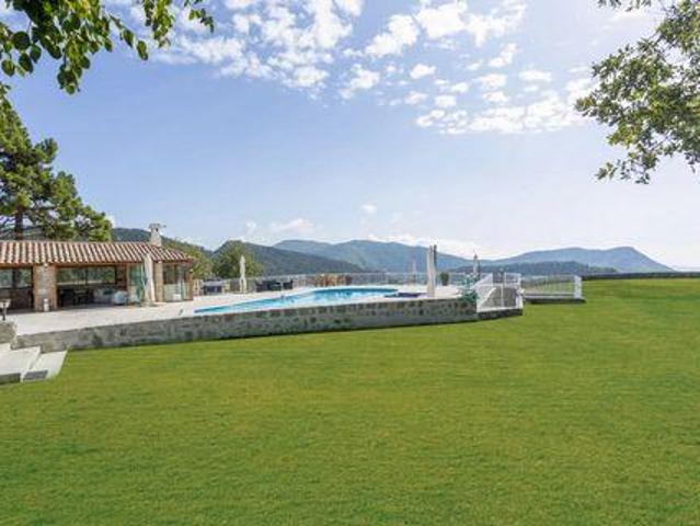 Villa 8 chambres, Lucéram Provence 06440 DS105039633
