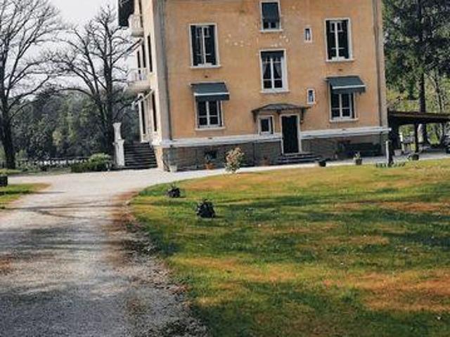 Villa 8 chambres, pont Rhône 01330 ES101742438