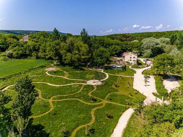Villa 8 chambres, Sancé Bourgogne 26230 DLS95889379