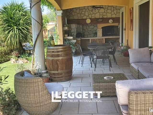 Villa 8 pièces 200 m²