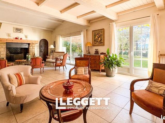 Villa 8 pièces 250 m²