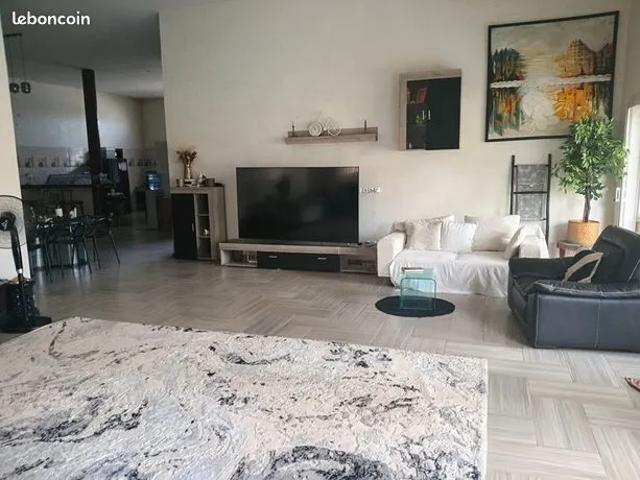 Villa 8 pièces 320 m²