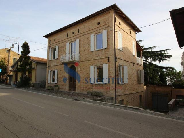 Villa 8 vani 369mq
