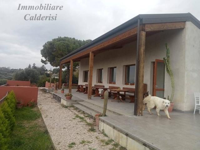Villa 8 vani 384mq