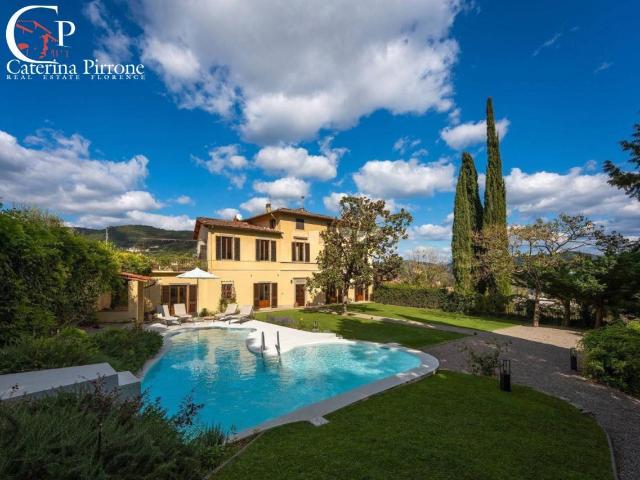 Villa 8 vani 685mq