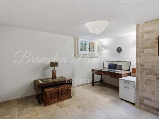 Villa 8 Zimmer